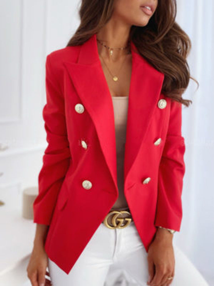 Blazer féminin à la mode, cintré avec double boutonnage et détails dorés Levoire