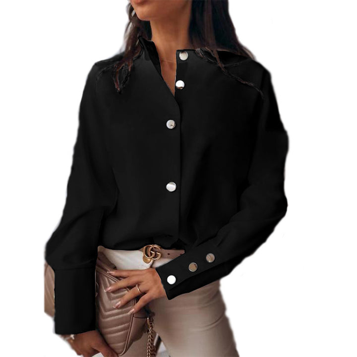 Blouse élégante pour femmes avec des boutons-pression modernes et une coupe décontractée Levoire