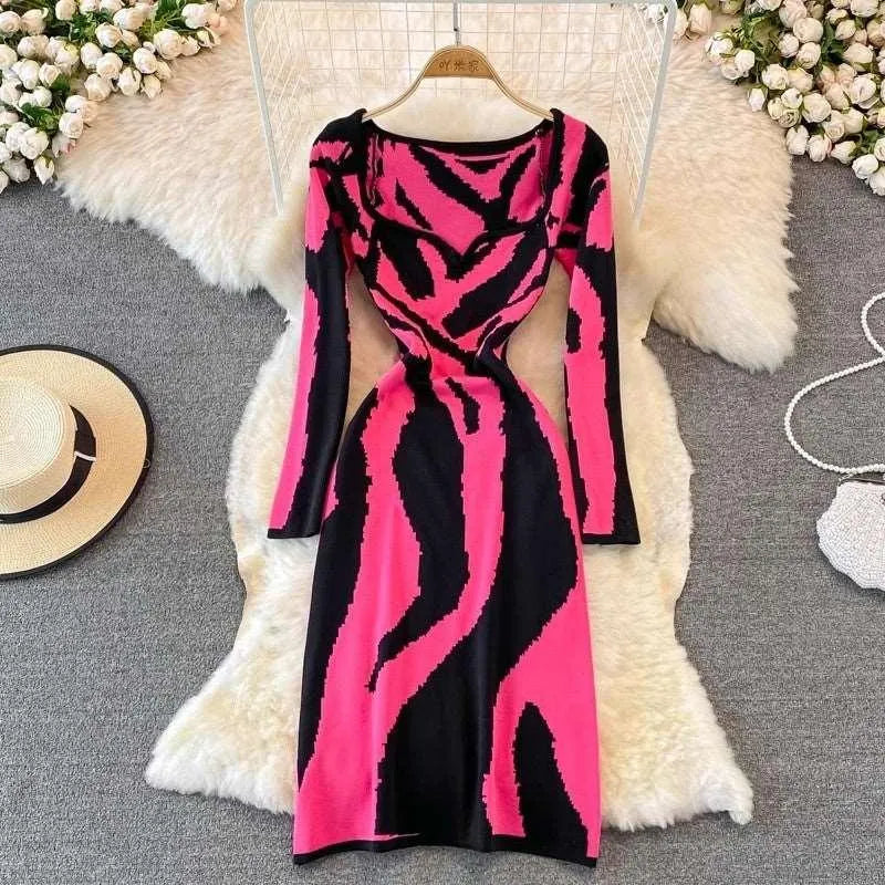 Levoire | Robe avec col carré en tricot Rosenrot Taille moyenne