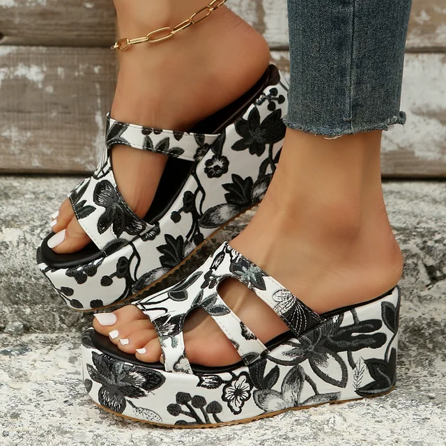 Levoire | Sandales D'Été À Fleurs À Talons Noir à fleurs 35