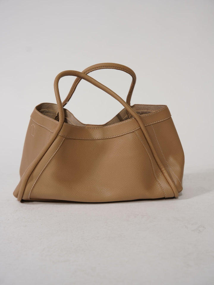 Levoire | Sac À Main Élégant Avec Silhouette Épurée Beige