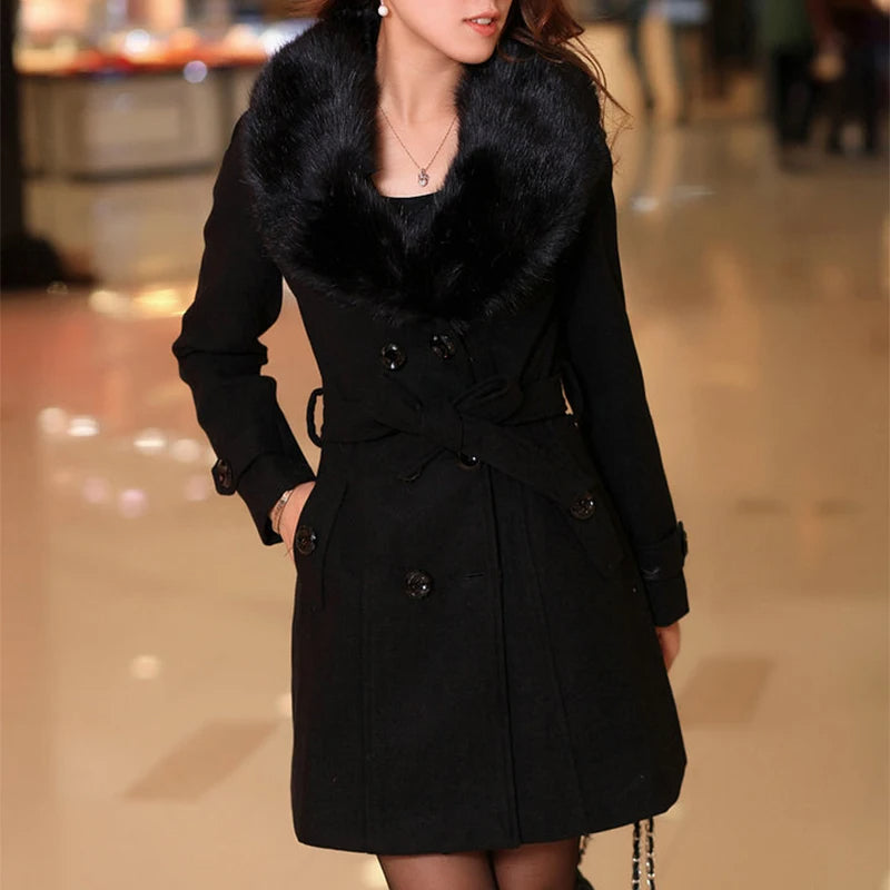 Levoire | Robe À Manches Longues Avec Col En Fourrure Et Boutons Noir