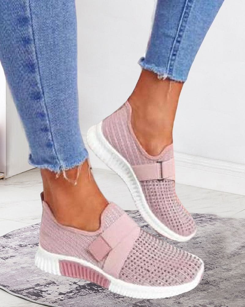 Levoire | Baskets D'Une Couleur Avec Des Perforations Chaudes