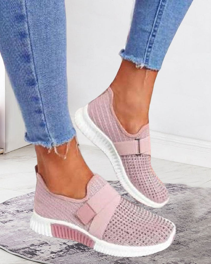 Levoire | Baskets D'Une Couleur Avec Des Perforations Chaudes