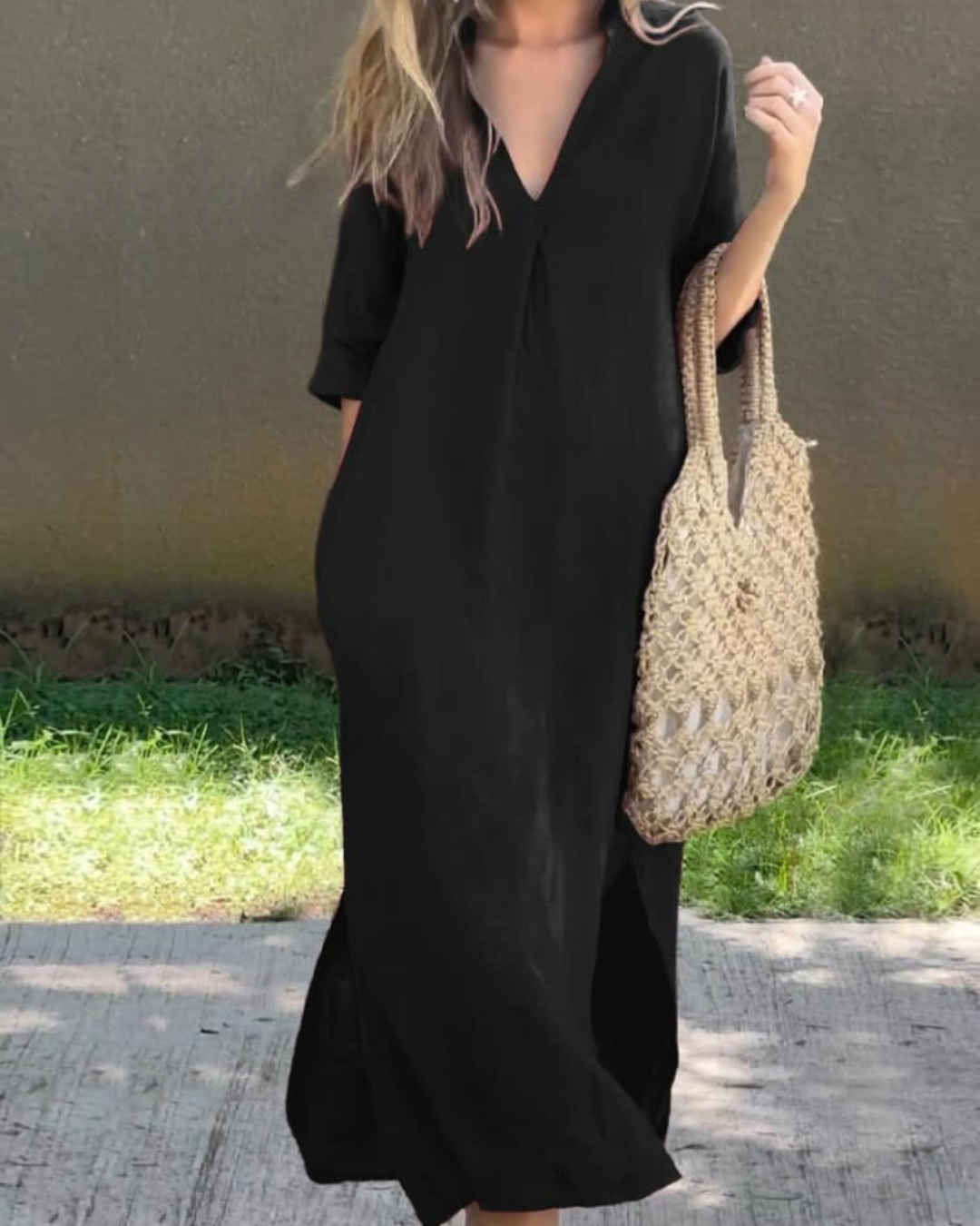 Levoire | Robe À Col En V Uni Avec Poches Noir