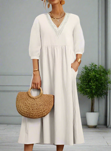 Levoire | Robe Avec Décolleté En V, Manches Amples Et Finition En Dentelle Raffinée