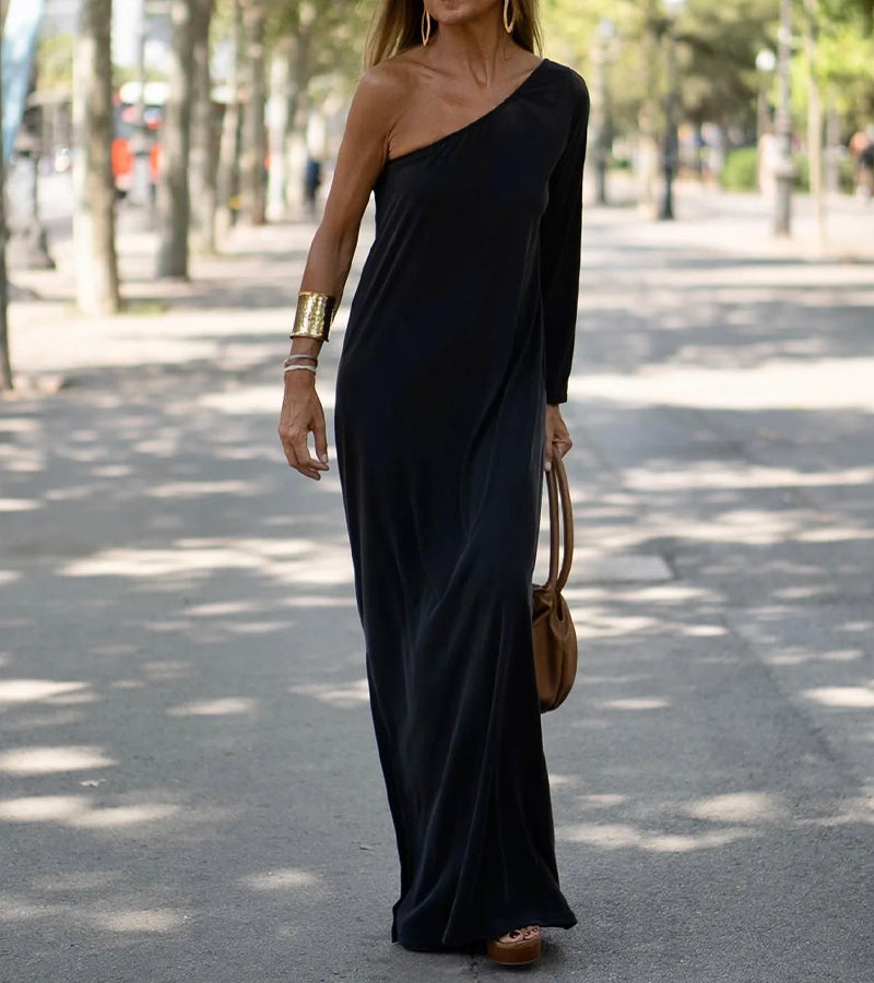 Levoire | Robe à épaules libres Diagonal Shoulder Solid Colour Noir