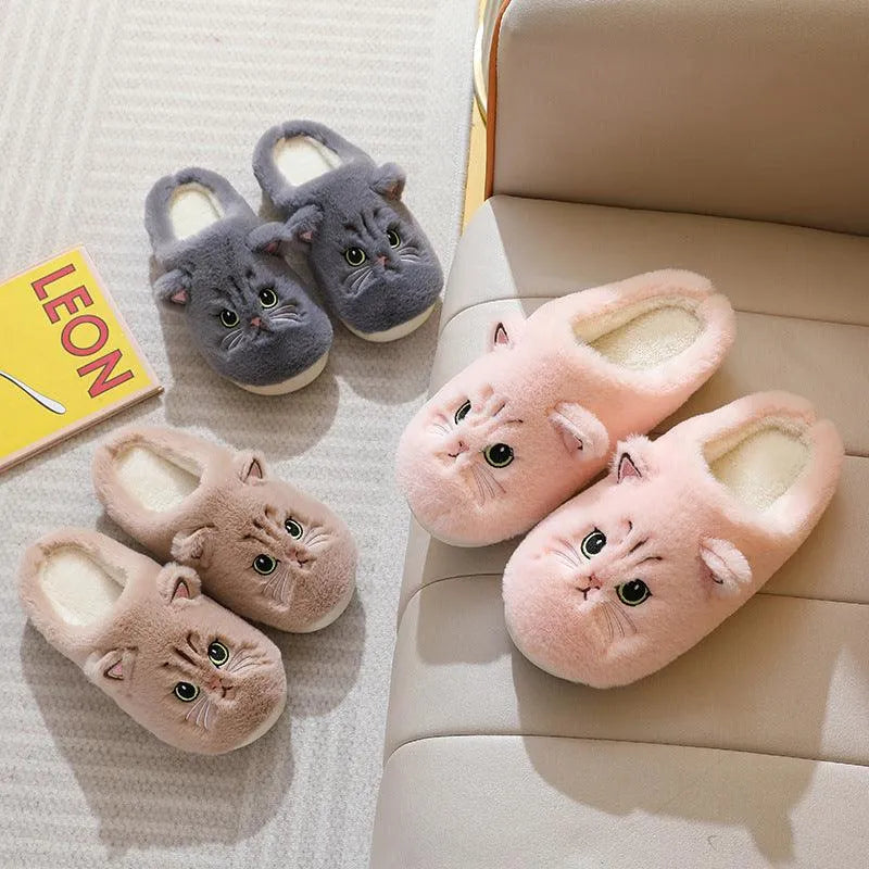 Levoire | Chaussures en peluche avec un chat mignon