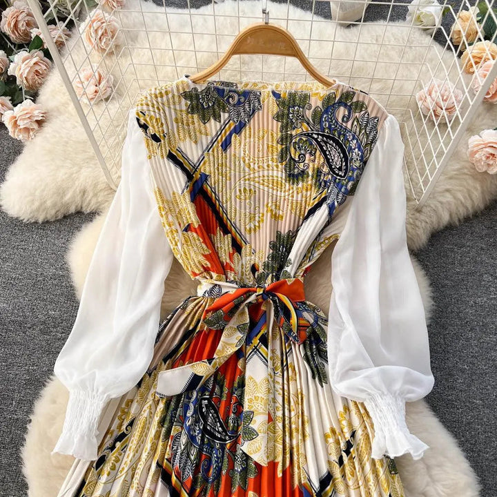 Levoire | Robe avec imprimé ethnique pour femmes, dotée d'un motif floral à nouer