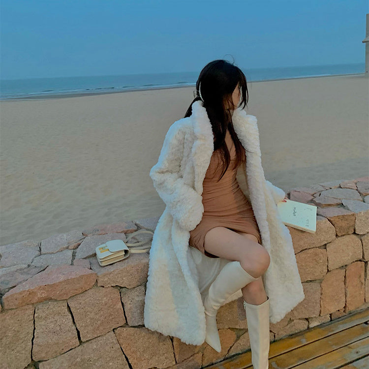 Levoire | Taille Moyenne Et Manteau En Fausse Fourrure À Poils Longs Blanc laiteux