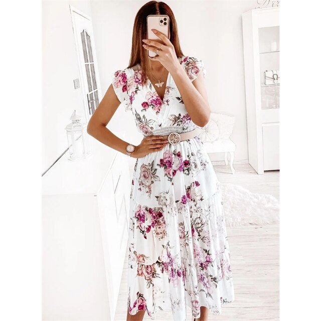 Levoire | Robe Imprimée Avec Décolleté En V Et Motif Floral Lilas