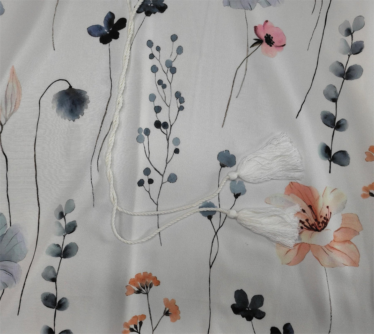 Levoire | Chemise Élégante Avec Un Motif Floral Et Un Décolleté En V