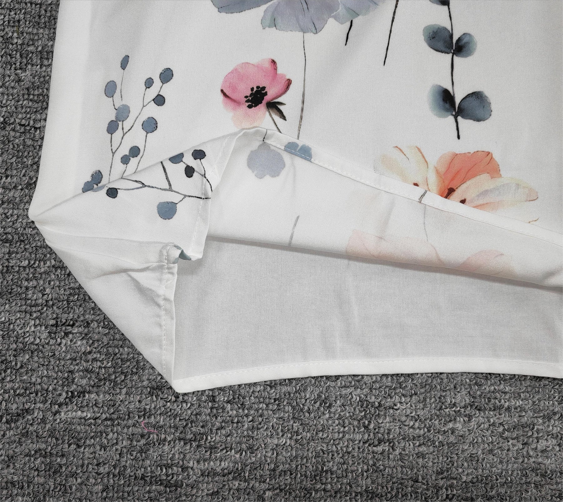Levoire | Chemise Élégante Avec Un Motif Floral Et Un Décolleté En V