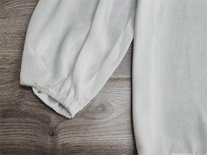 Levoire | Élégante Blouse Avec Décolleté En V