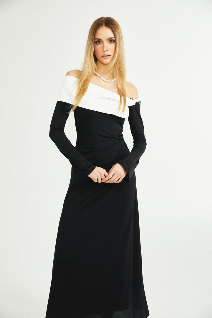 Levoire | Robe Maxi Asymétrique À Manches Longues