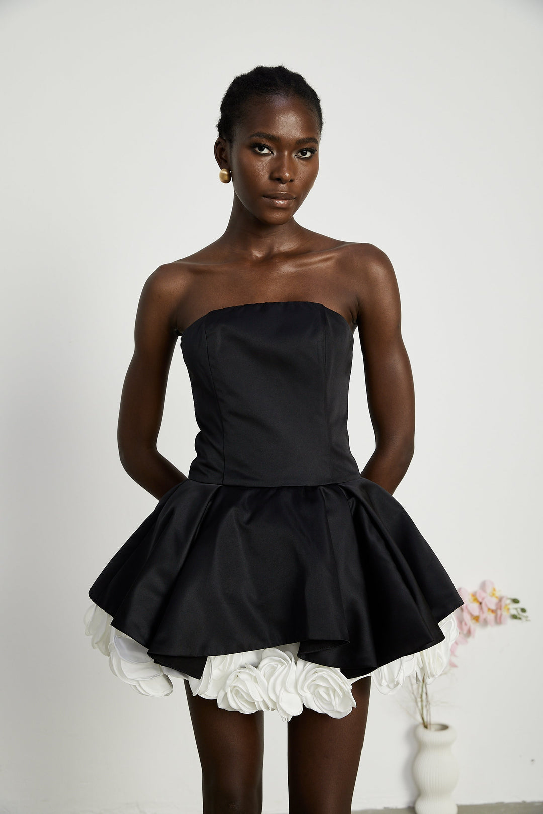 Levoire | Robe Mini Corset Sans Bretelles Petal Noire