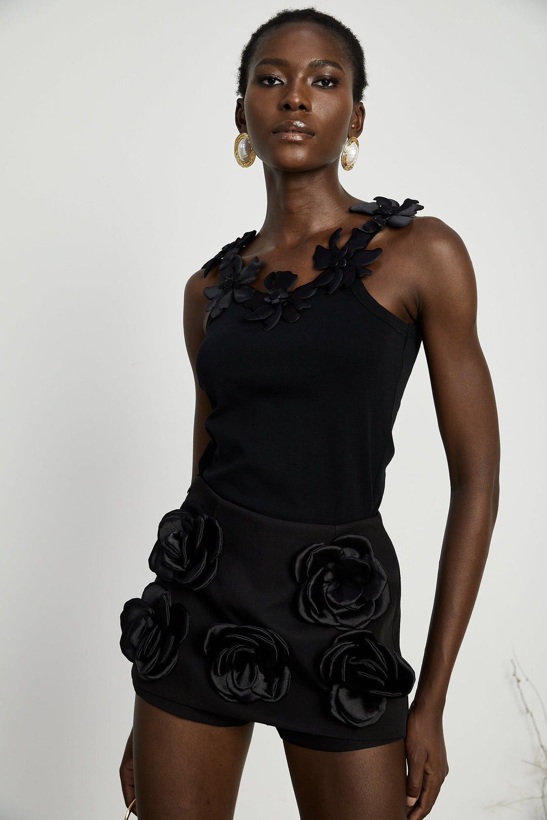 Levoire | Haut Noir Avec Détail De Fausses Fleurs