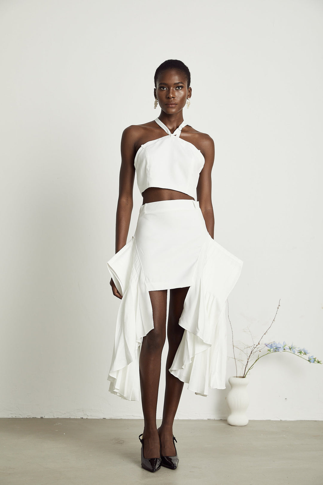 Levoire | Blanc Faux Fleurs Torsadé Crop Top