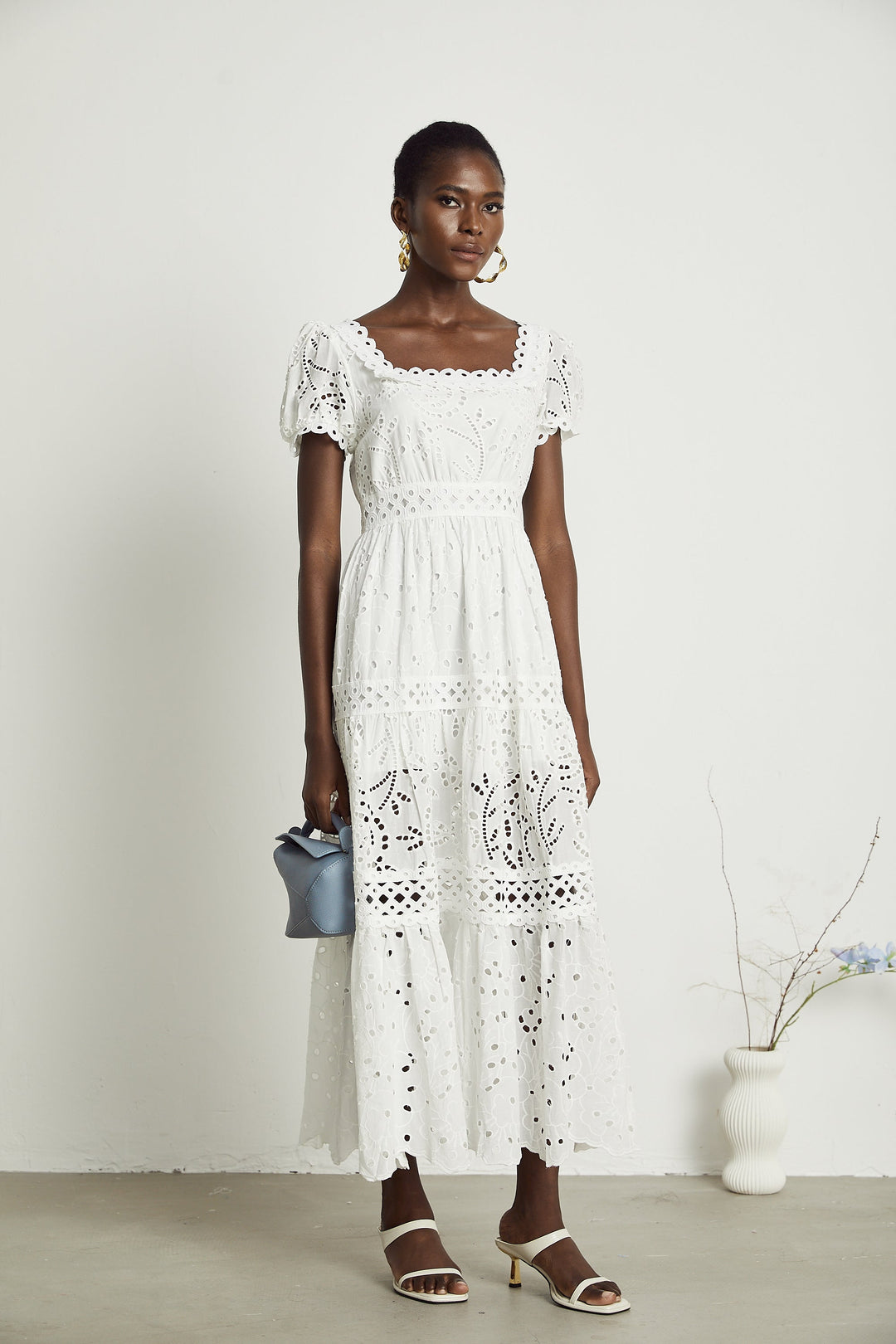 Levoire | Dentelle Découpée Semi Transparent Midi Robe