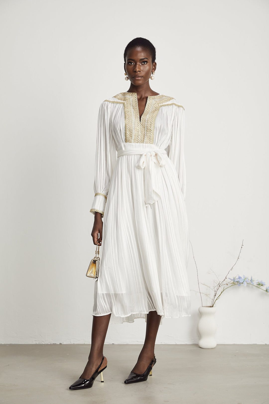 Levoire | Robe Midi Plissée Dorée Angulaire