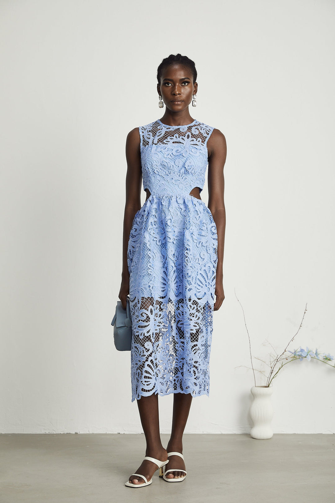 Levoire | Floral Brodé Semi Transparent Midi Robe