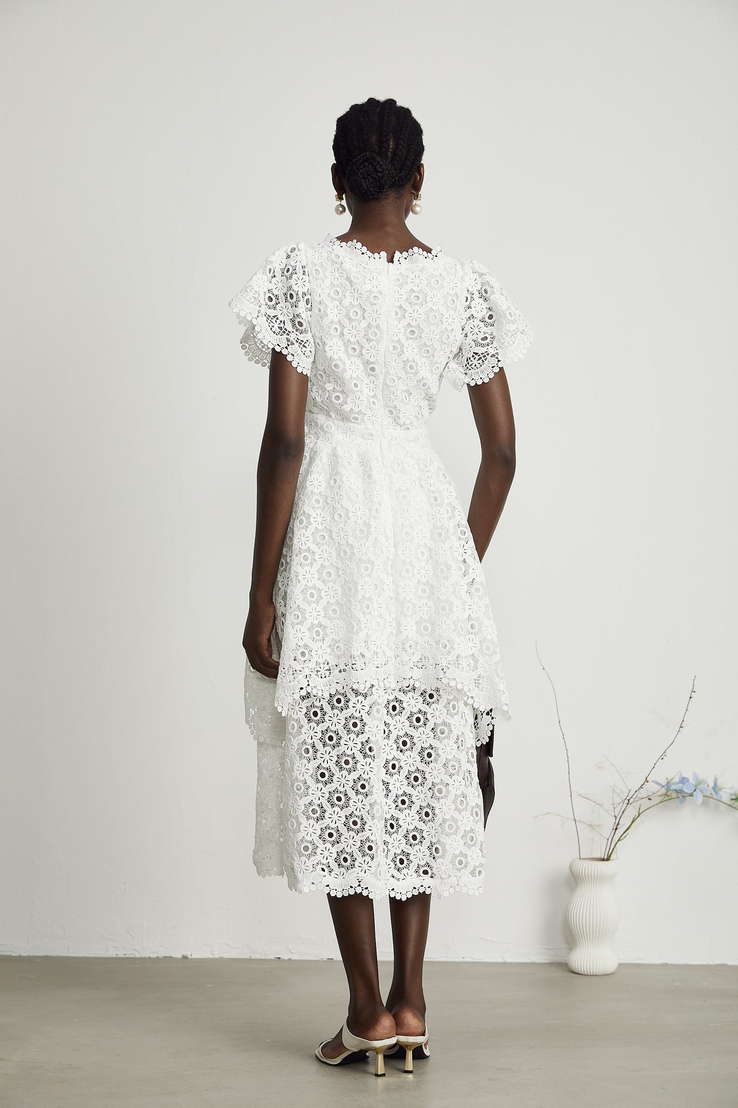 Levoire | Encolure En Dentelle Midi Robe À Couches