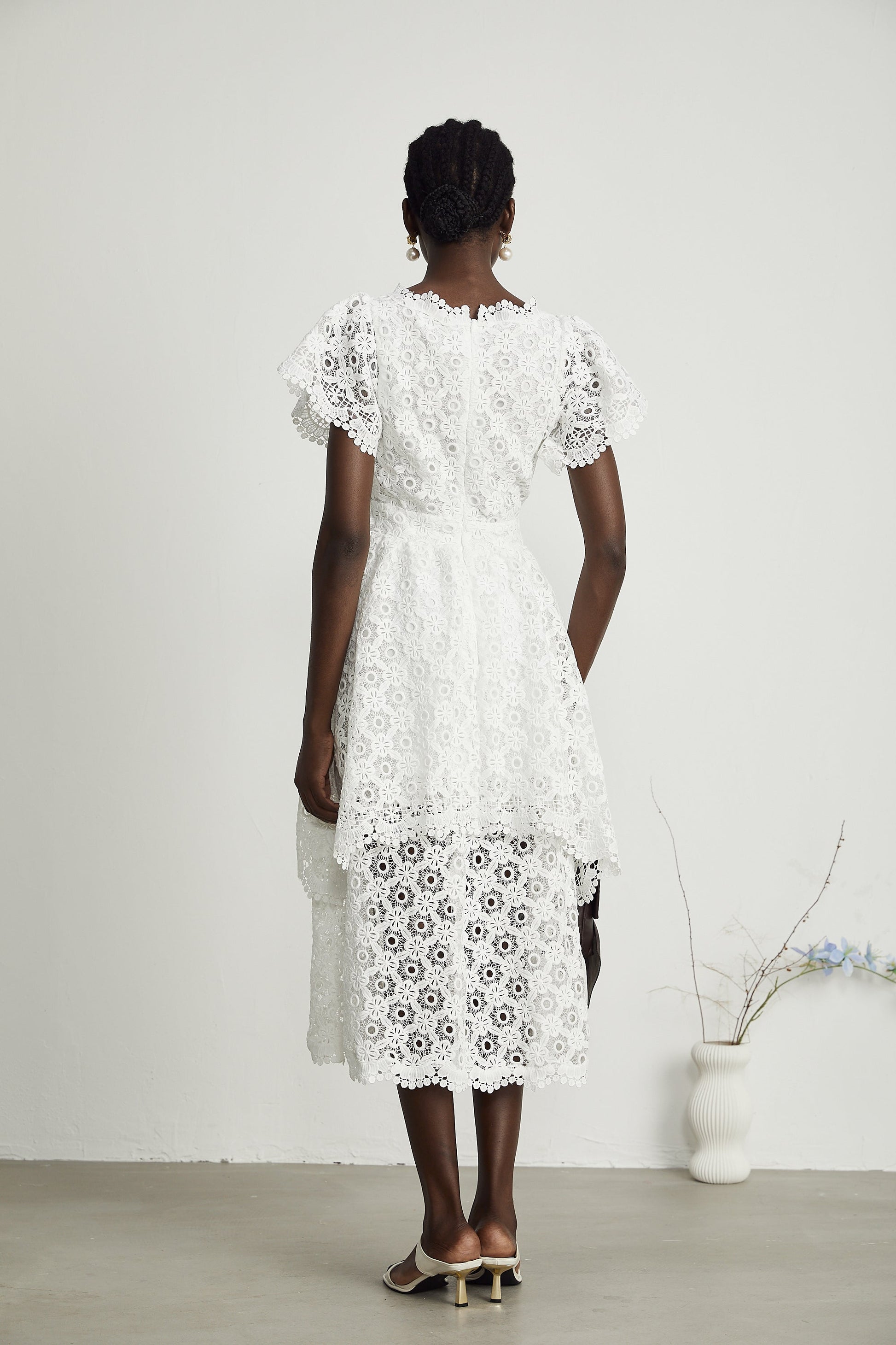 Levoire | Encolure En Dentelle Midi Robe À Couches