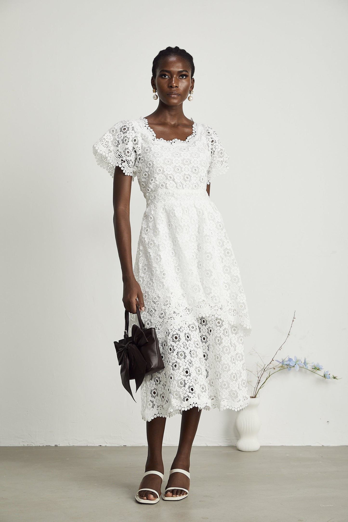 Levoire | Encolure En Dentelle Midi Robe À Couches