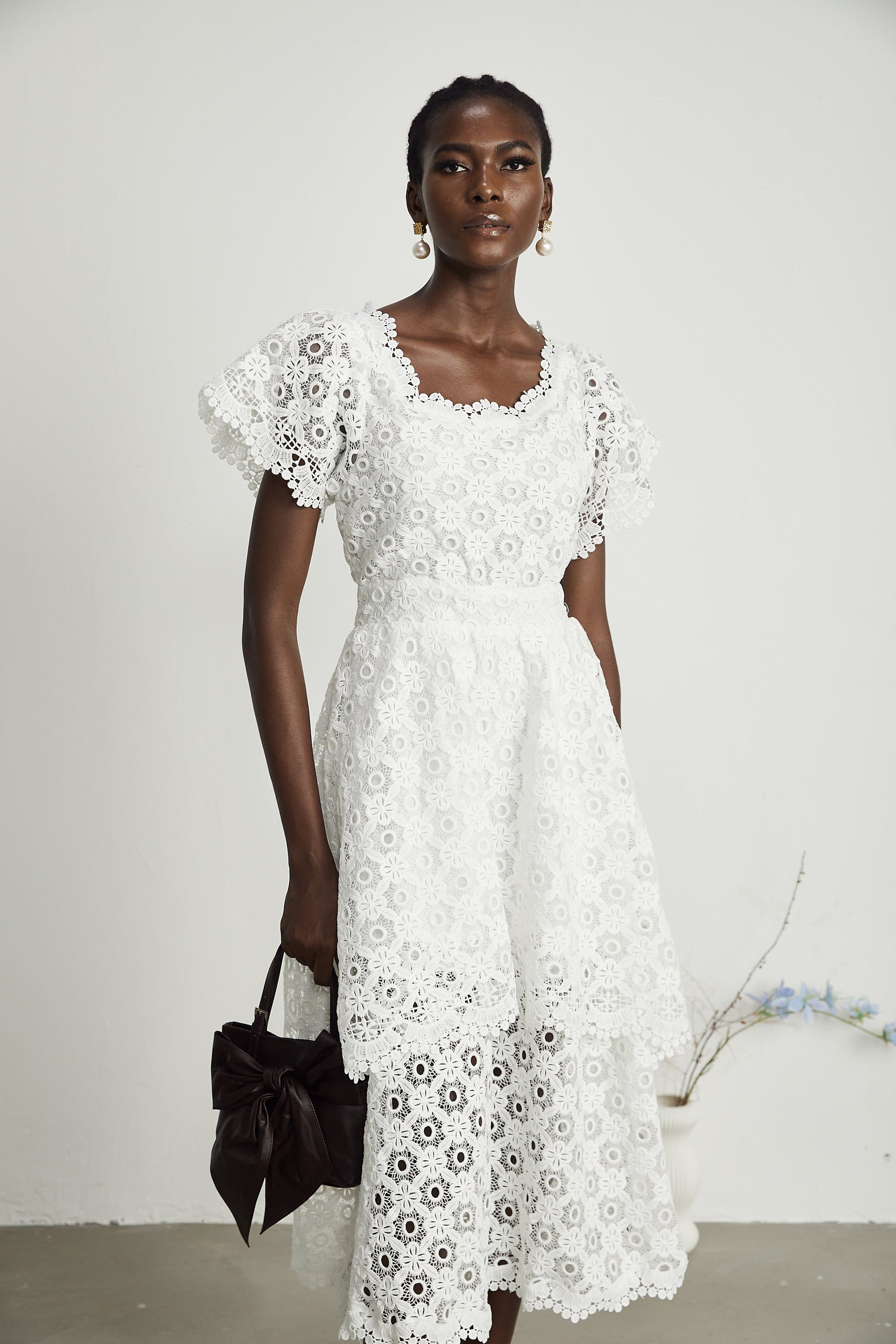 Levoire | Encolure En Dentelle Midi Robe À Couches