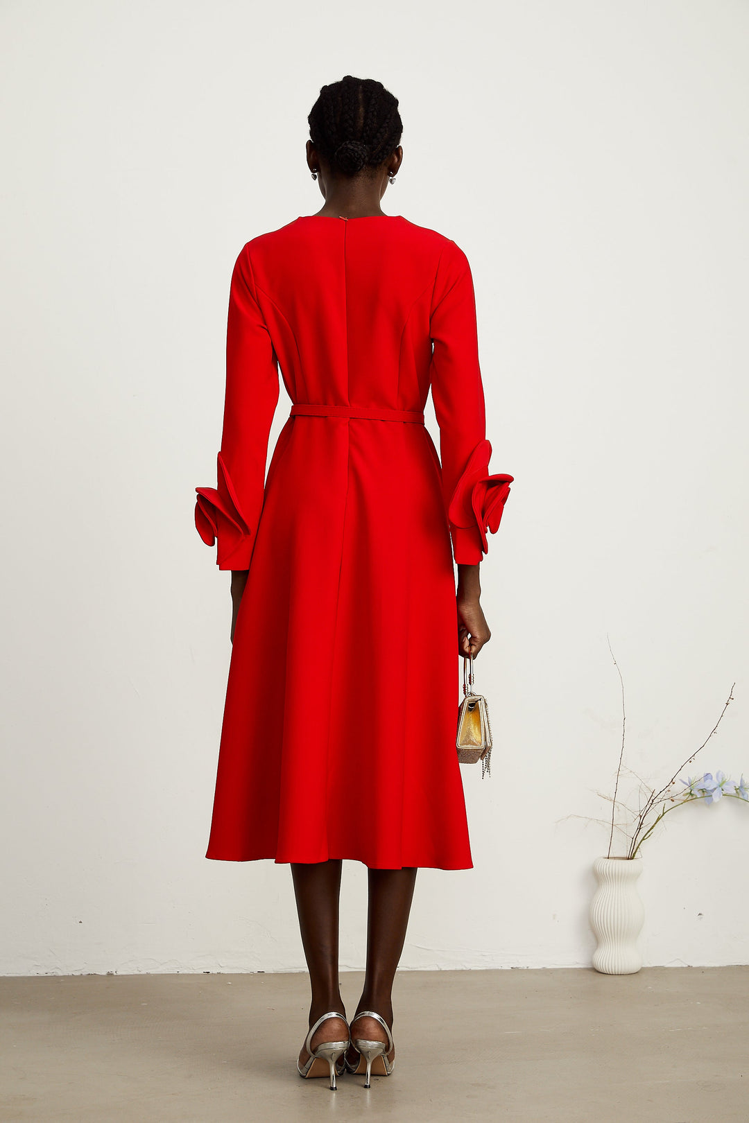 Levoire | Robe Rouge À Manches Longues Avec Décorations Florales