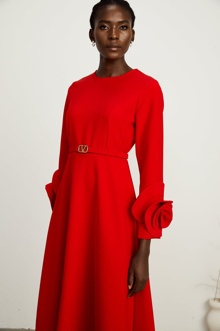 Levoire | Robe Rouge À Manches Longues Avec Décorations Florales