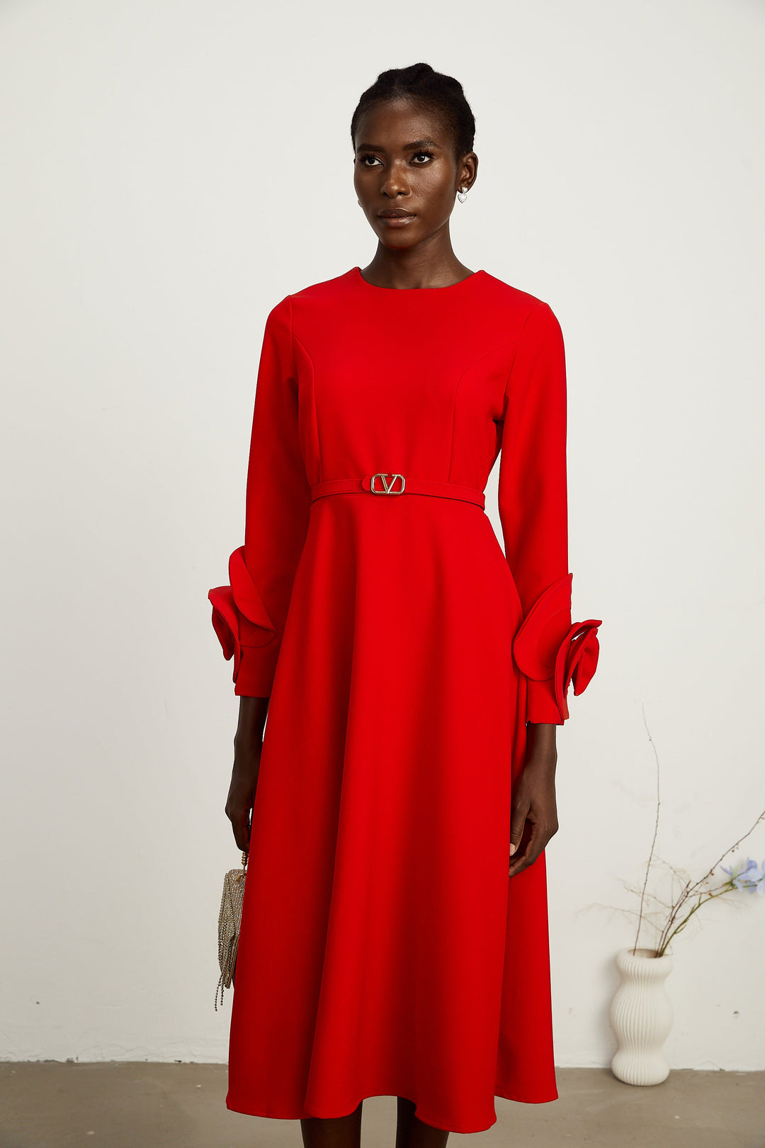 Levoire | Robe Rouge À Manches Longues Avec Décorations Florales