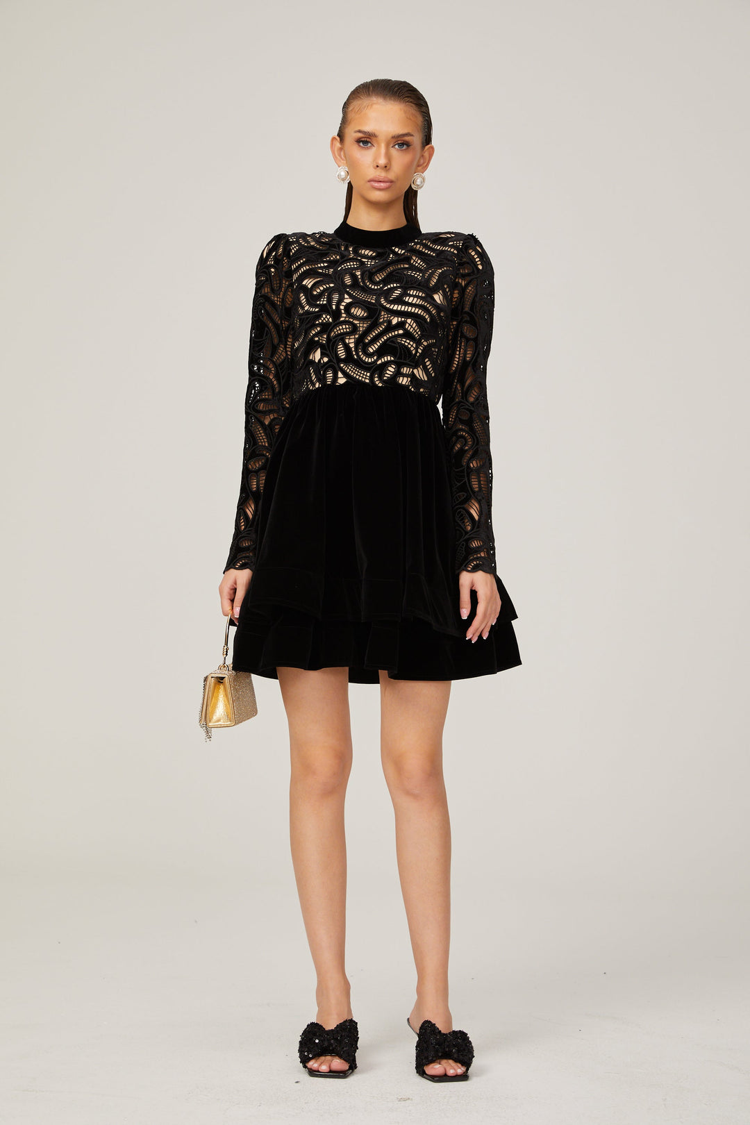 Levoire | Robe Mini En Velours Noir Avec Décolleté