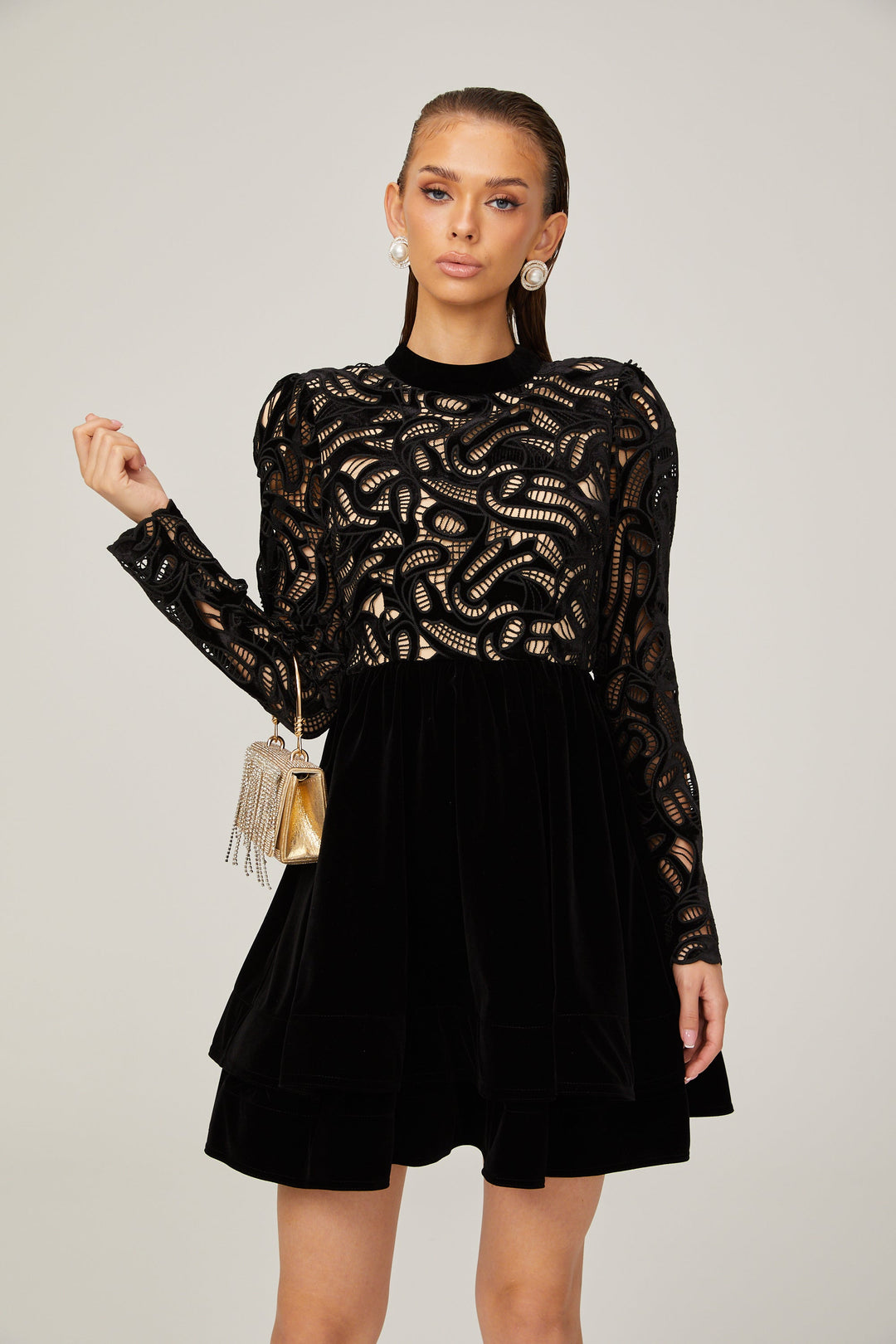 Levoire | Robe Mini En Velours Noir Avec Décolleté