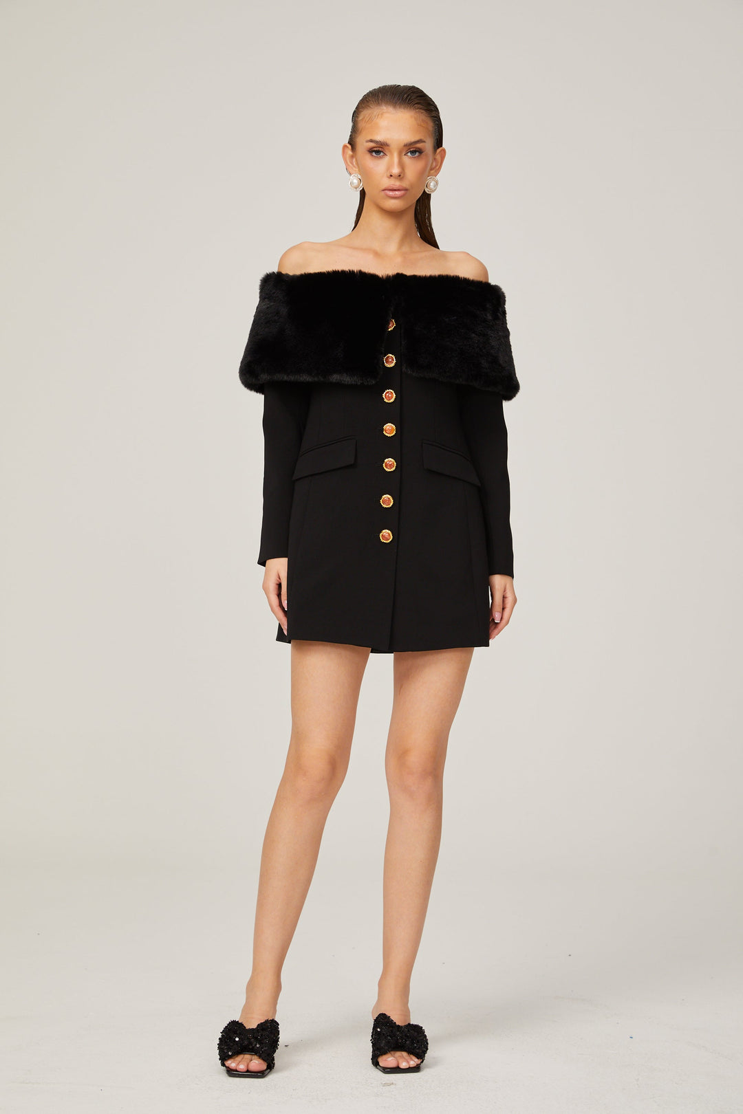 Levoire | Robe Mini Noire Off Shoulder Avec Fausse Fourrure