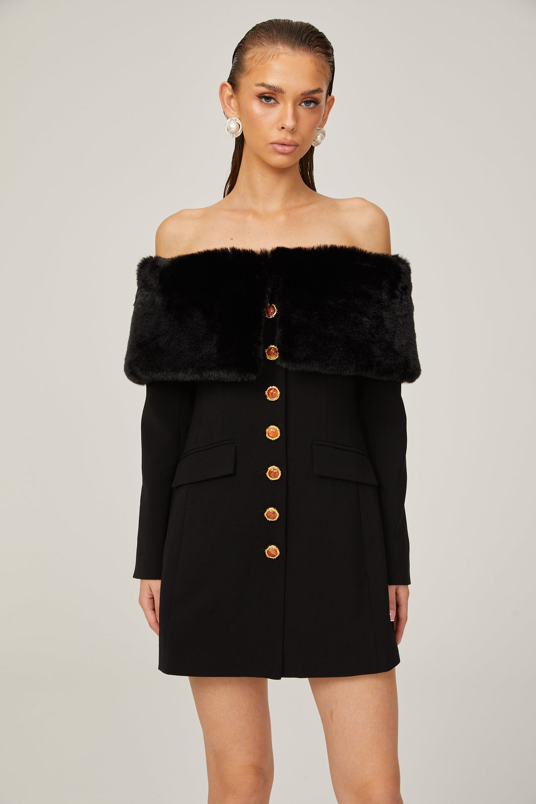 Levoire | Robe Mini Noire Off Shoulder Avec Fausse Fourrure