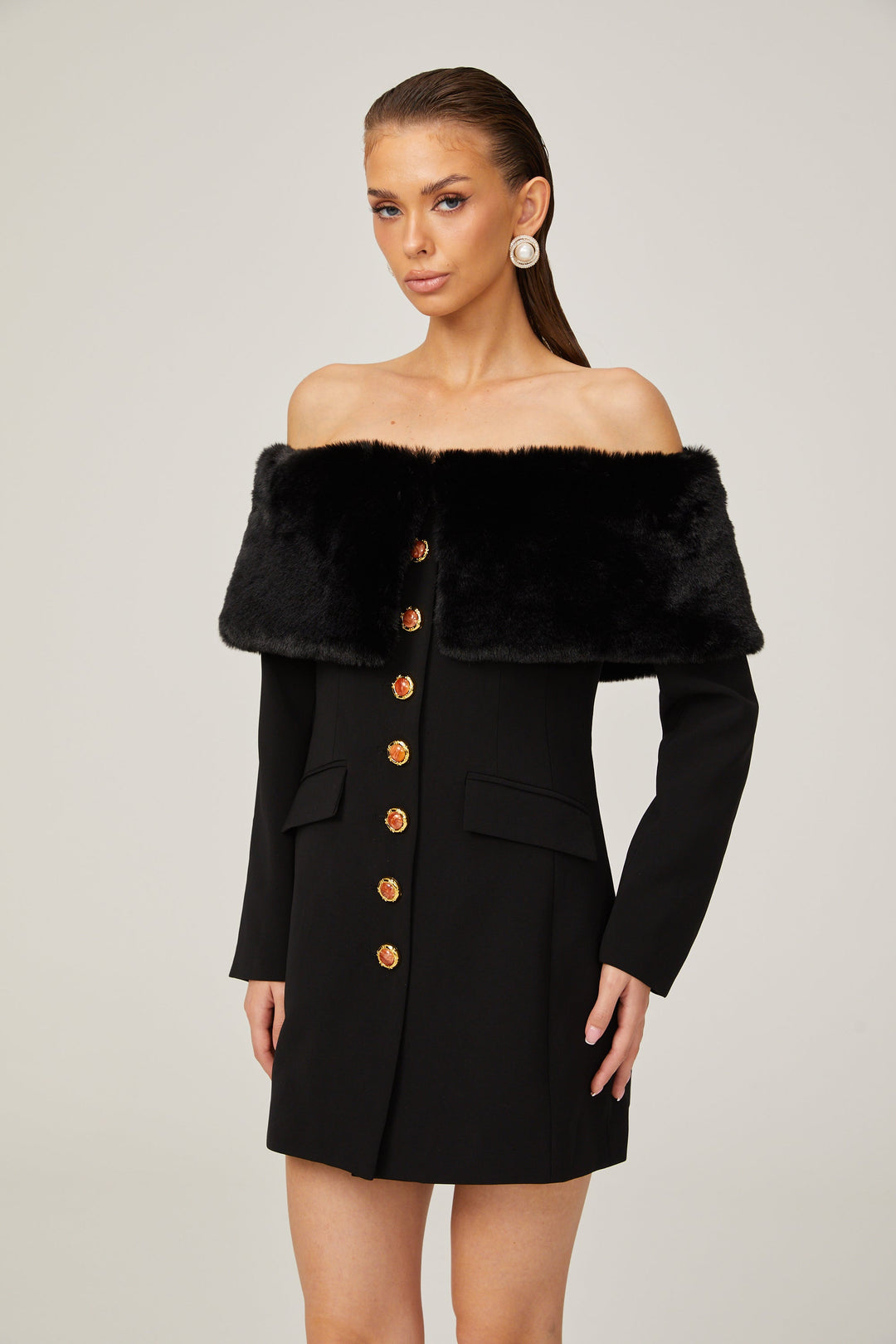 Levoire | Robe Mini Noire Off Shoulder Avec Fausse Fourrure