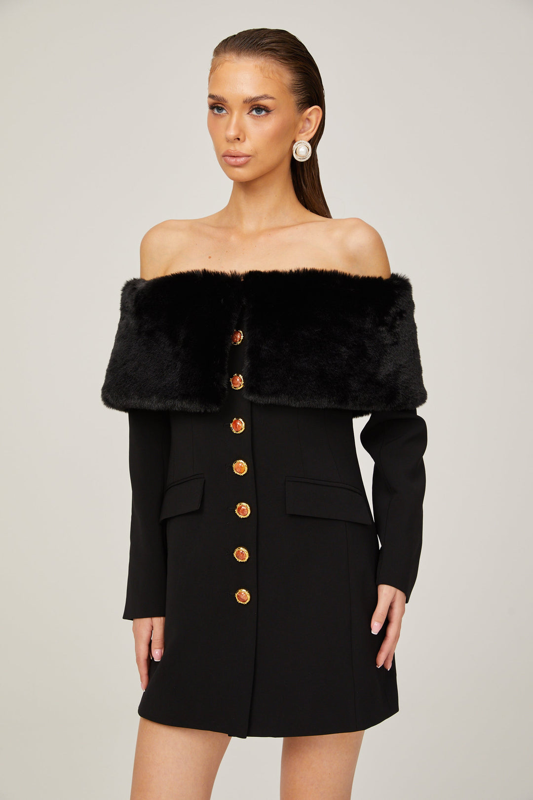 Levoire | Robe Mini Noire Off Shoulder Avec Fausse Fourrure