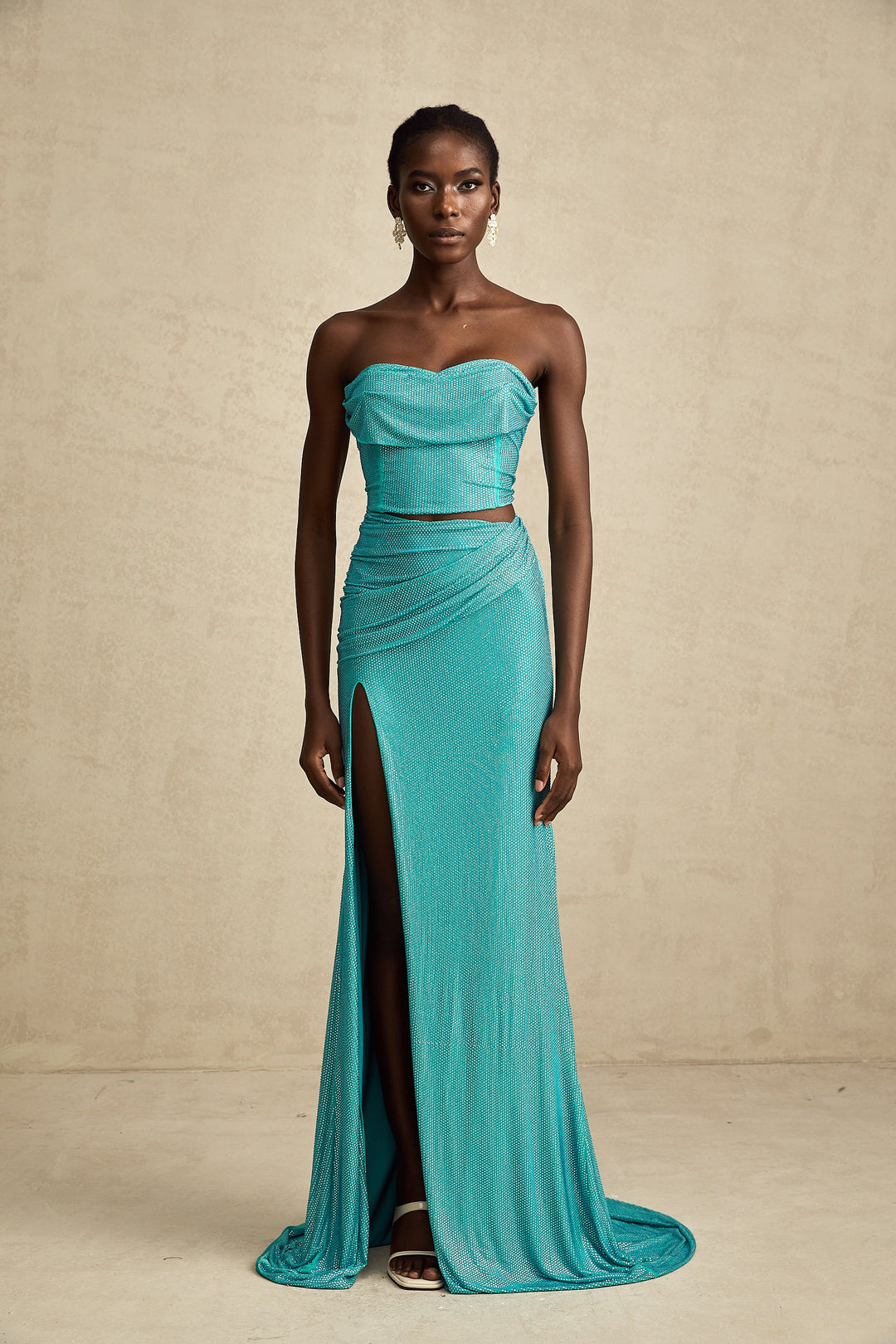 Levoire | Top Plissé Vert Ornée De Strass & Ensemble Jupe Assortie