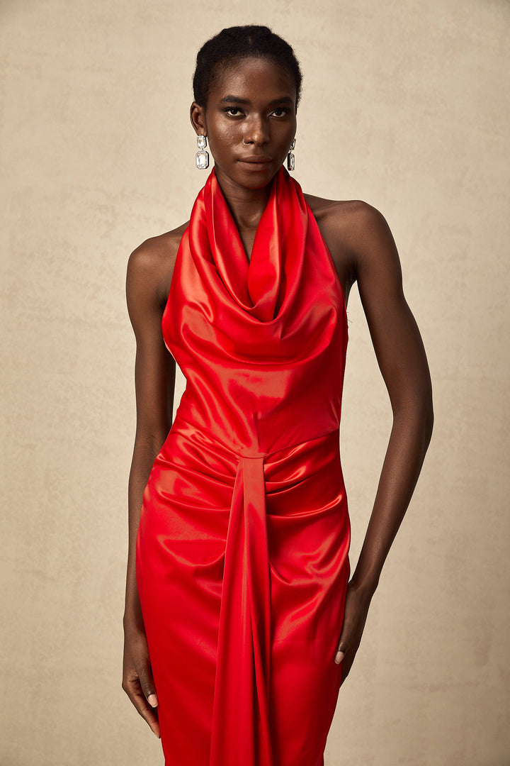 Levoire | Robe Maxi Drapée Satin Rouge À Dos Nu