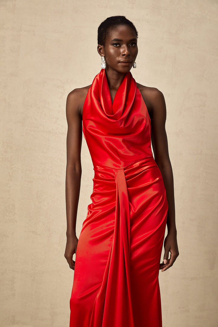 Levoire | Robe Maxi Drapée Satin Rouge À Dos Nu