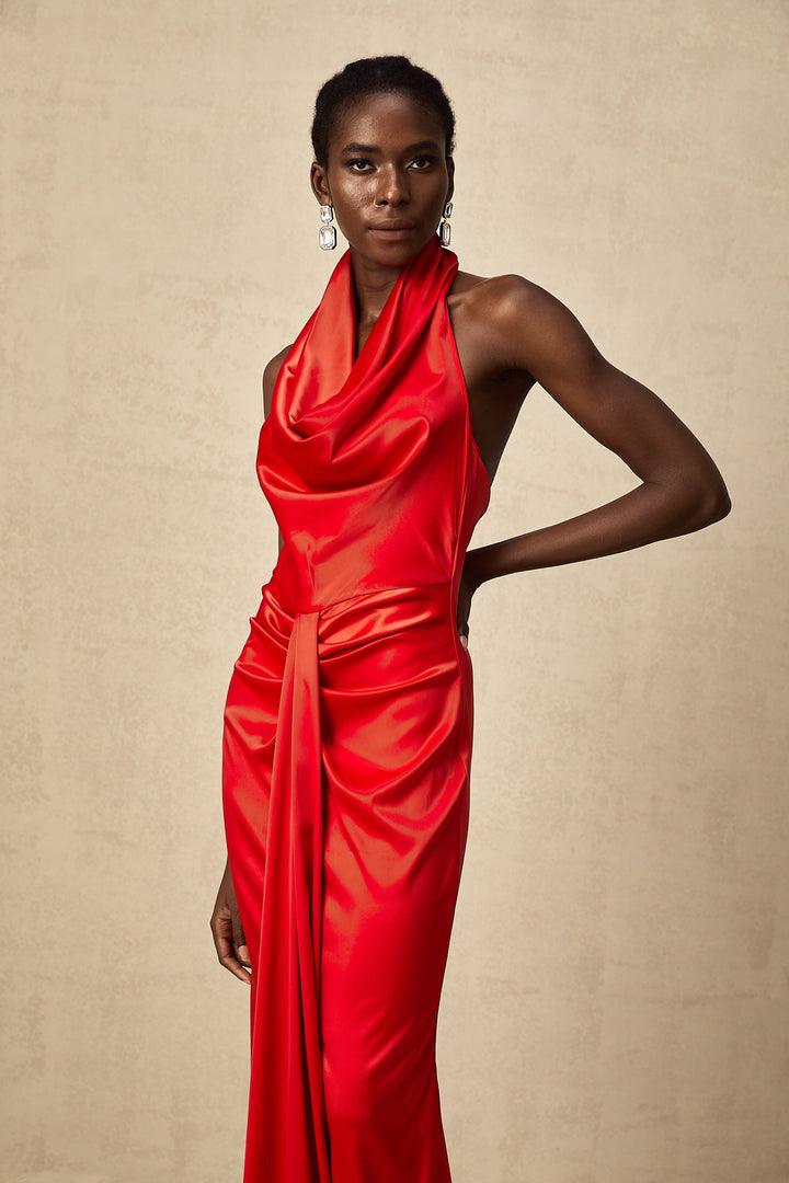 Levoire | Robe Maxi Drapée Satin Rouge À Dos Nu