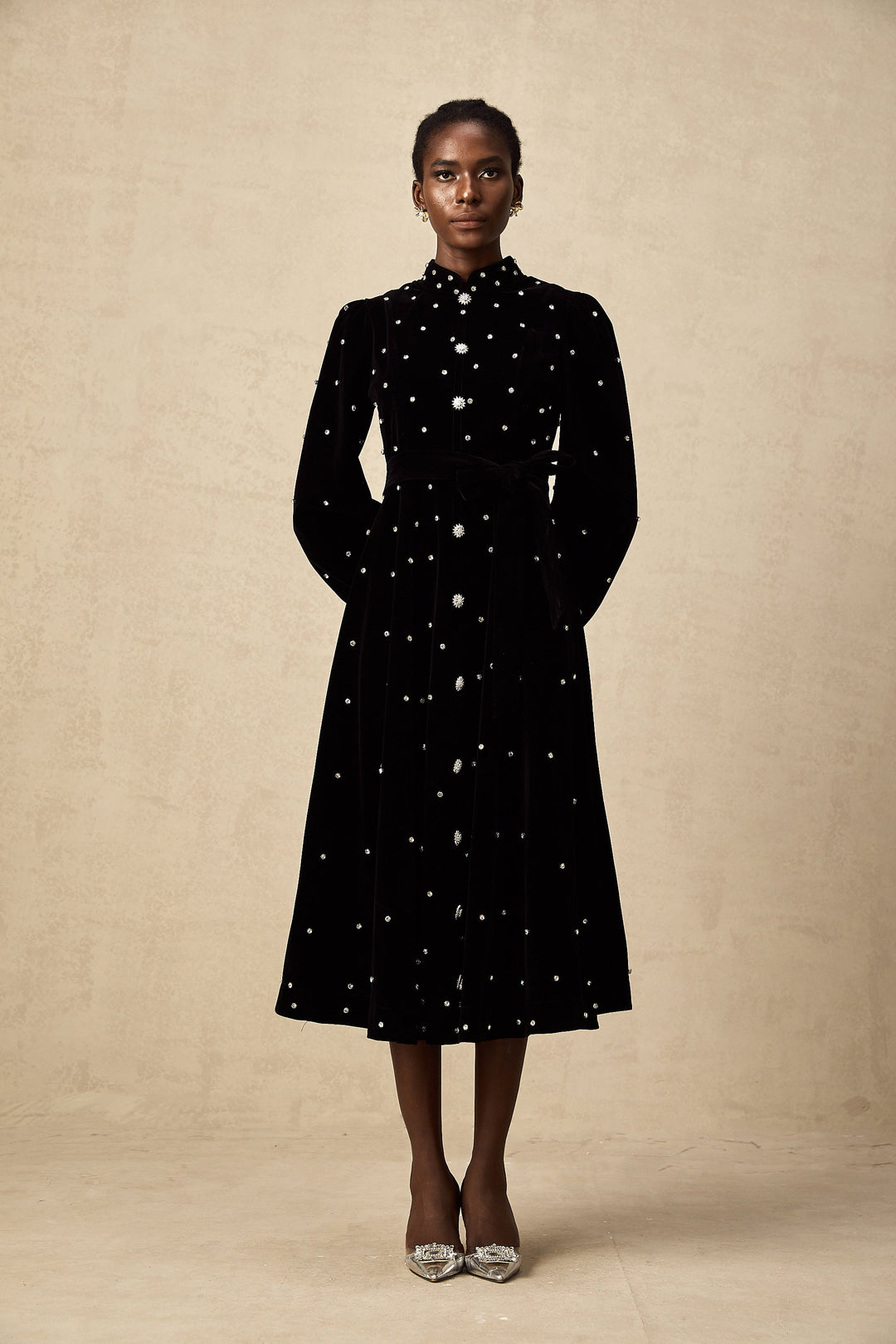Levoire | Robe Midi En Velours Noir Ornée
