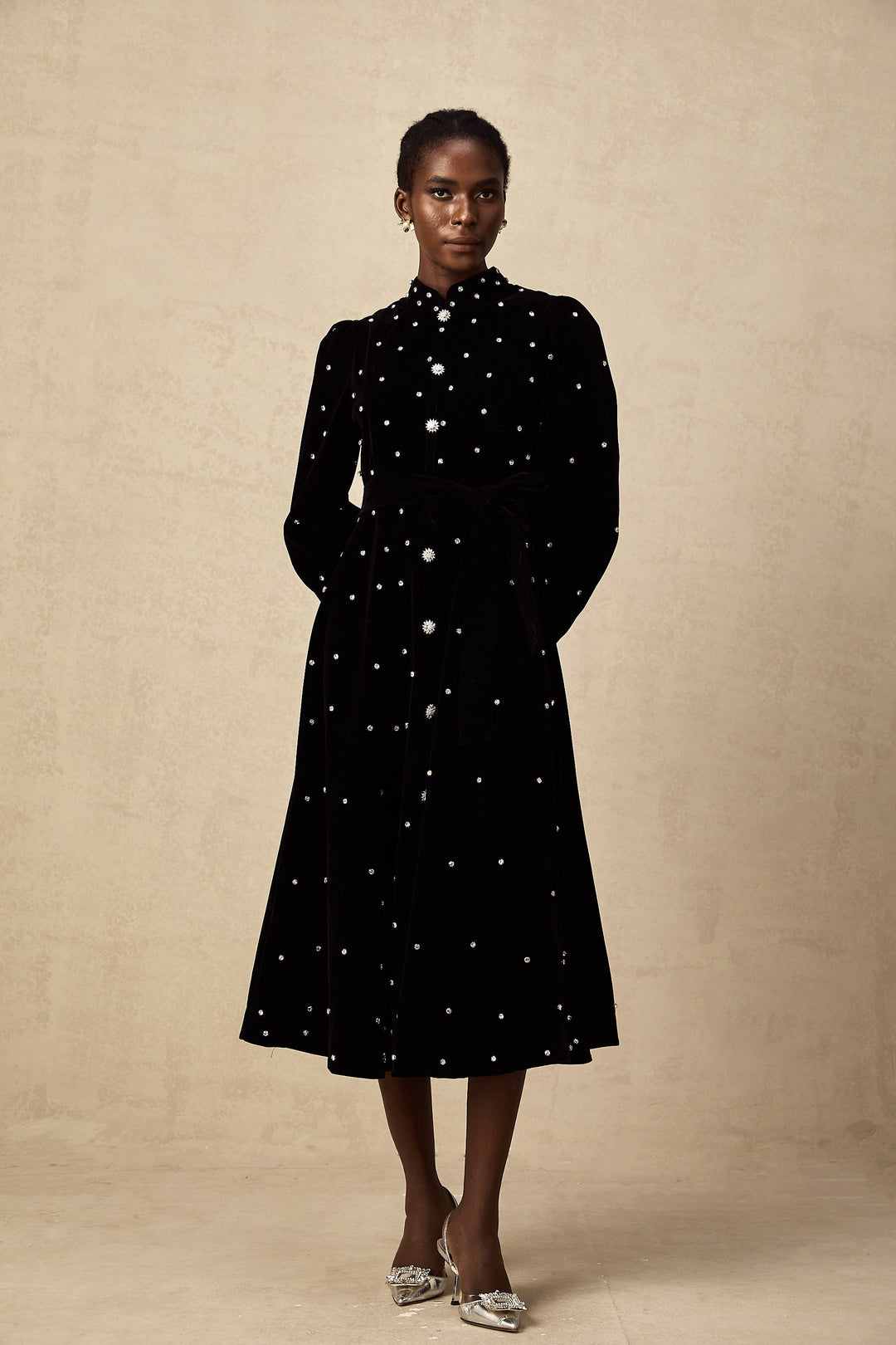 Levoire | Robe Midi En Velours Noir Ornée