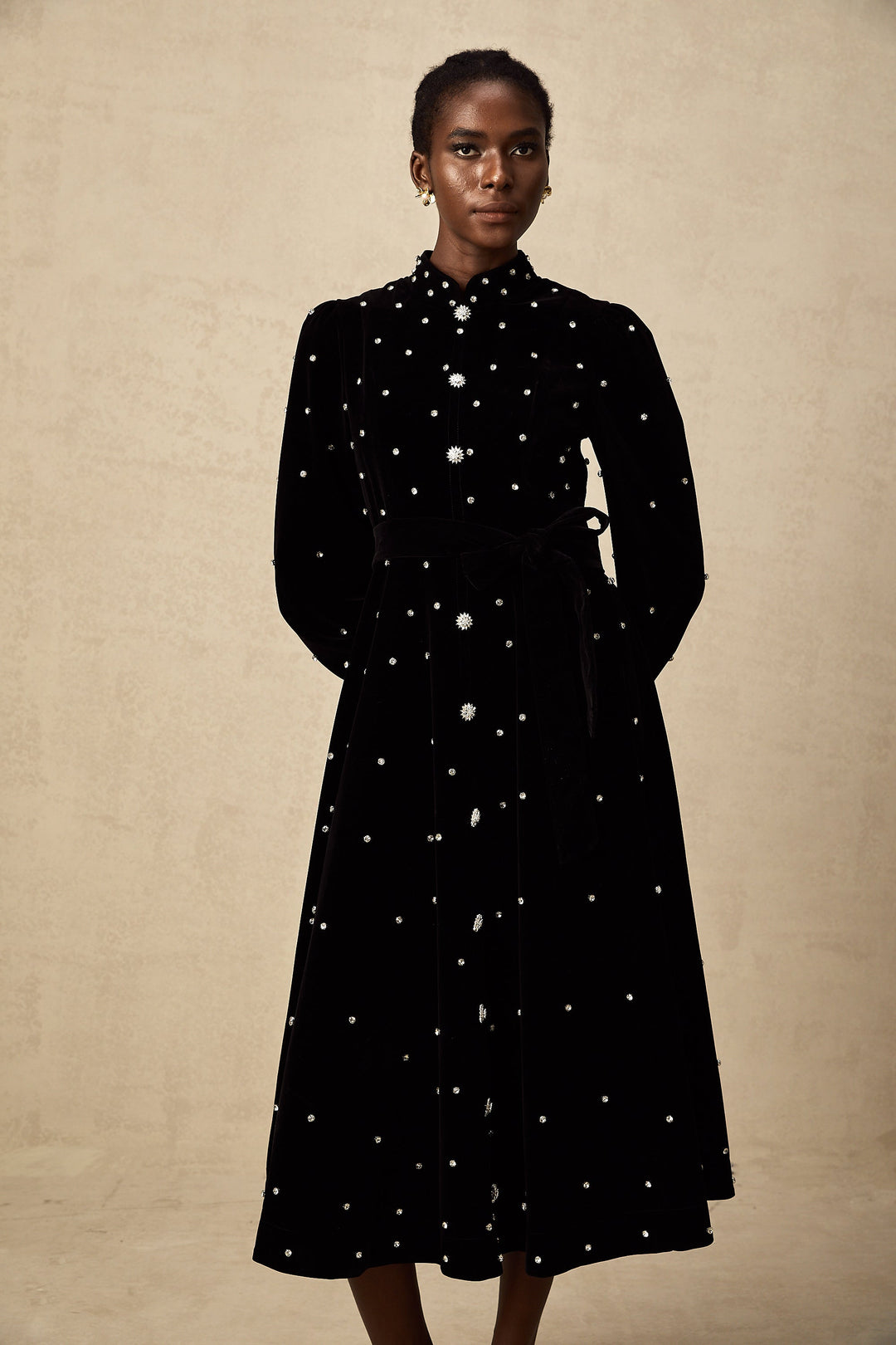 Levoire | Robe Midi En Velours Noir Ornée