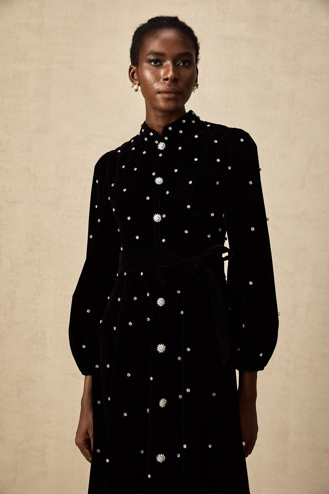 Levoire | Robe Midi En Velours Noir Ornée