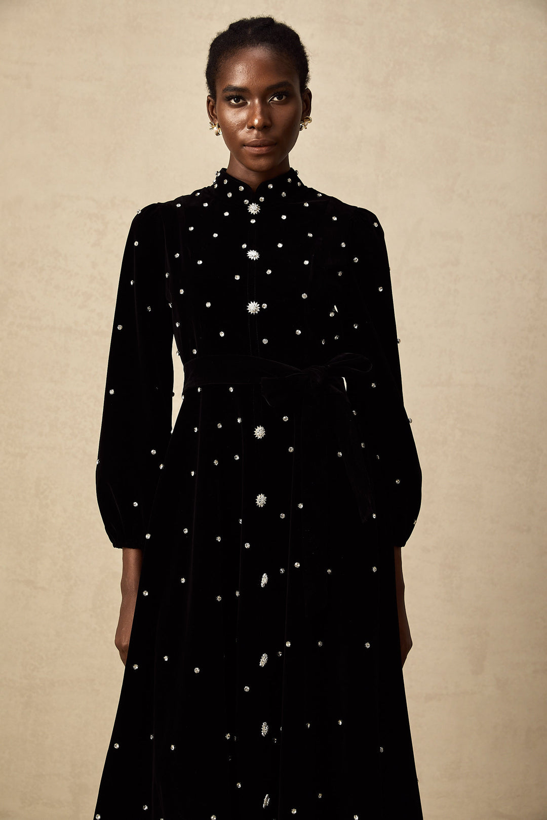 Levoire | Robe Midi En Velours Noir Ornée