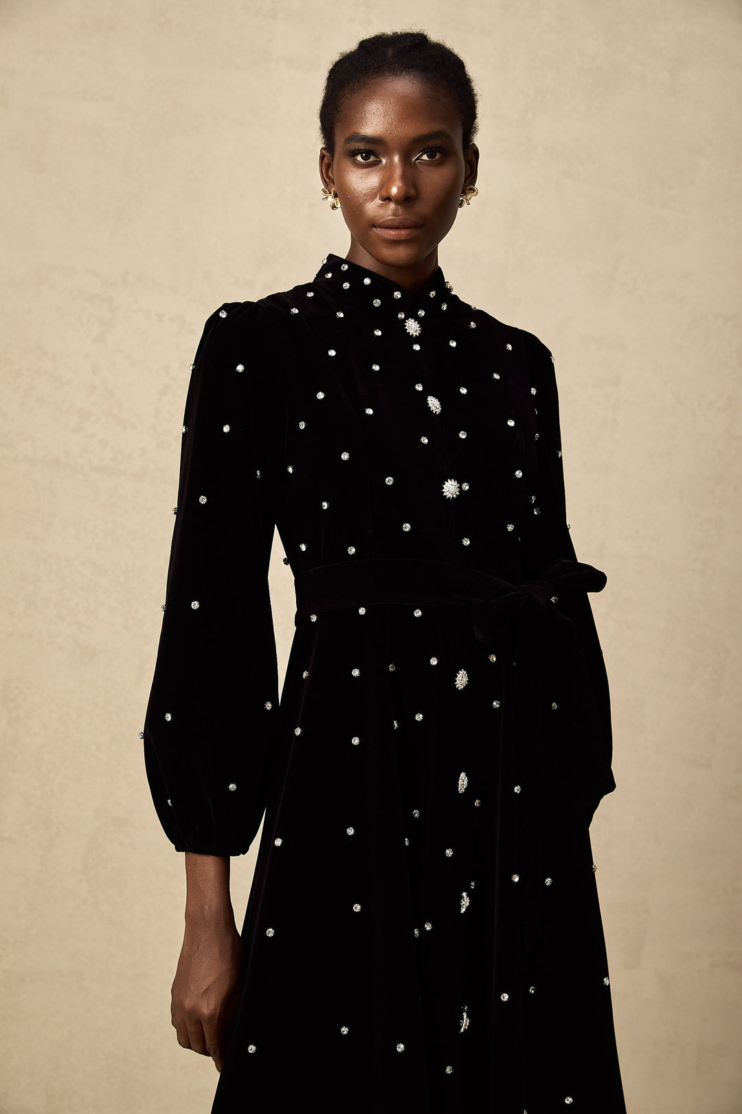 Levoire | Robe Midi En Velours Noir Ornée