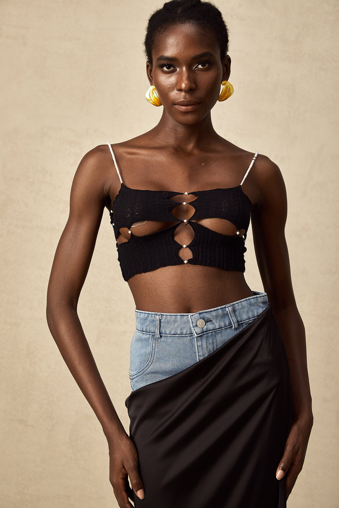 Levoire | Faux Perle Orné Découpe Top Court
