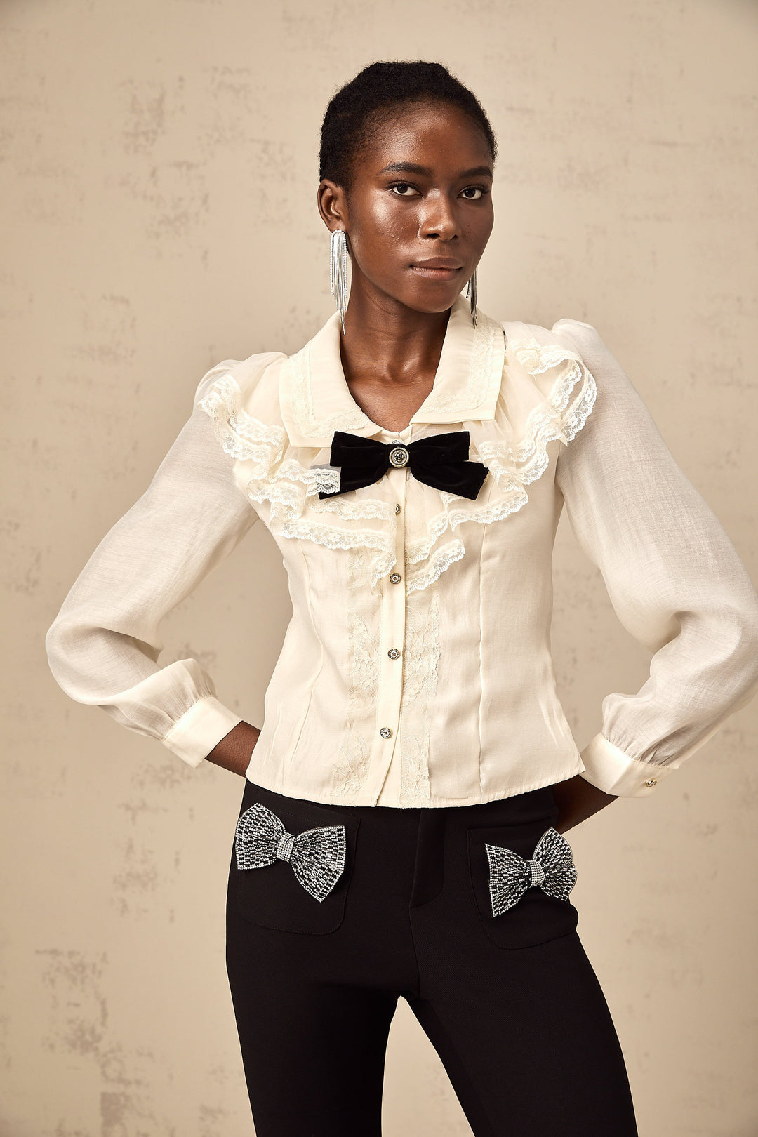 Levoire | Noeud Blanc Lié Shirt Avec Dentelle